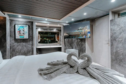 Exclusive Yacht Dubai Tour